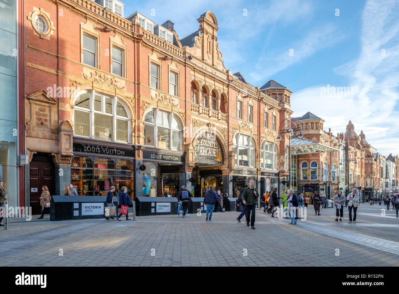 Leeds Arcades victoriennes et édouardiennes dans le centre-ville de Leeds. Les arcades historiques dans le quartier Victoria sont un centre de boutiques de luxe Banque D'Images