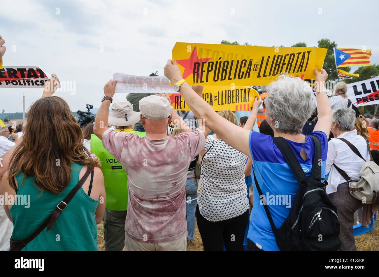 Les manifestants de demander la liberté des prisonniers politiques, Lledoners, Catalogne, Espagne Banque D'Images