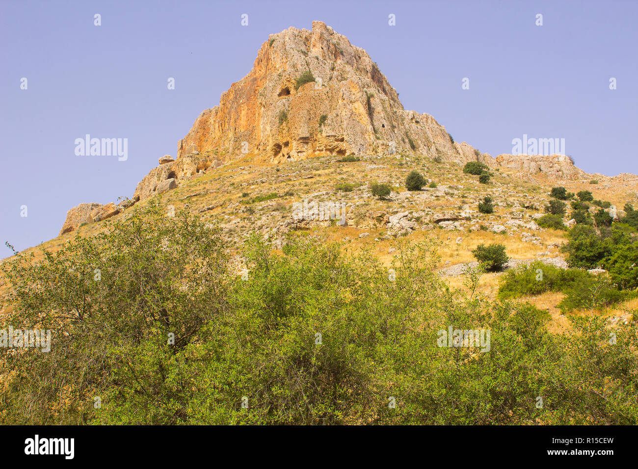 La roche du Mont Arbel dans la vallée des colombes en Israël. Cela fait partie de ce qu'on appelle Jésus sentier dans la réserve naturelle d'Arbel Banque D'Images