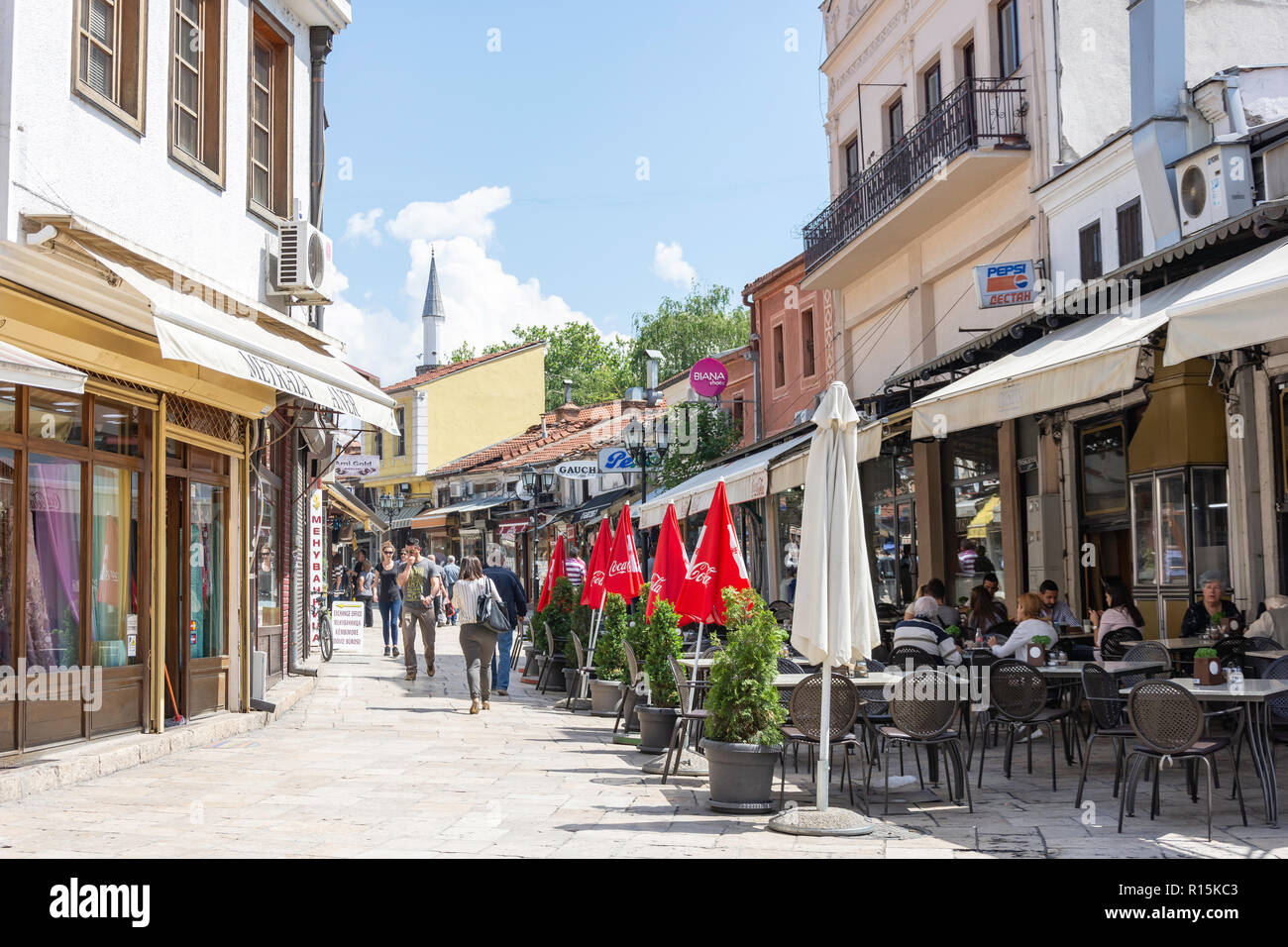Scène de rue dans le vieux bazar, Skopje, Skopje, République de Macédoine du Nord Banque D'Images