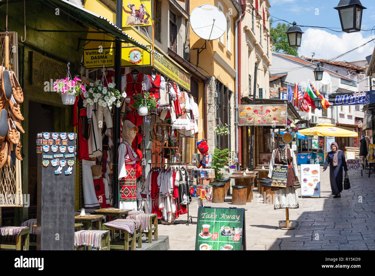 Scène de rue dans le vieux bazar, Skopje, Skopje, République de Macédoine du Nord Banque D'Images