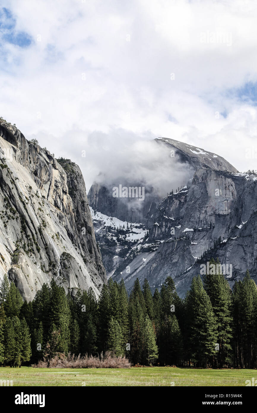 Demi Dôme dans Yosemite National Park California Banque D'Images