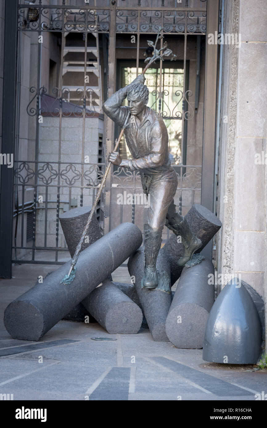 'Le' Riverman Sculpture par Lucienne Cornet et Catherine Sylvain, Québec Banque D'Images