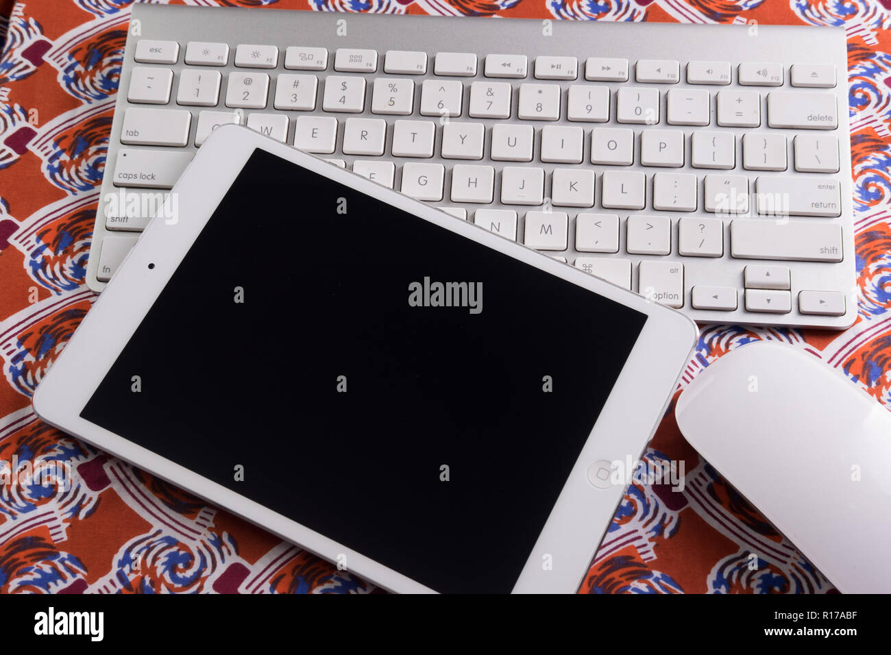 Clavier, tablette sur tissu d'Ankara Banque D'Images