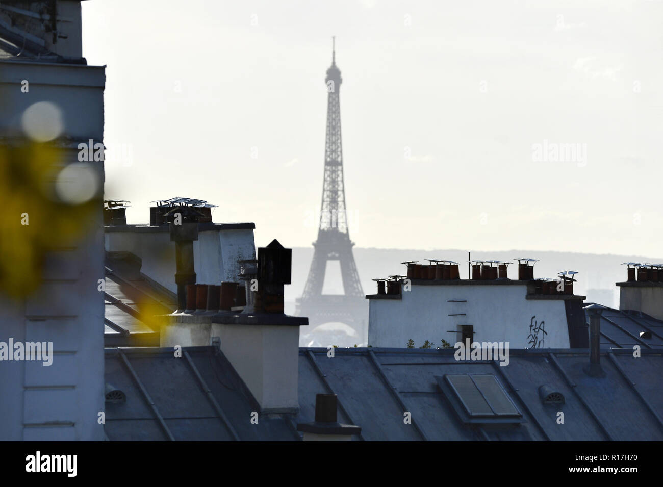 Tour Eiffel vu forme colline de Montmartre - Paris - France Banque D'Images