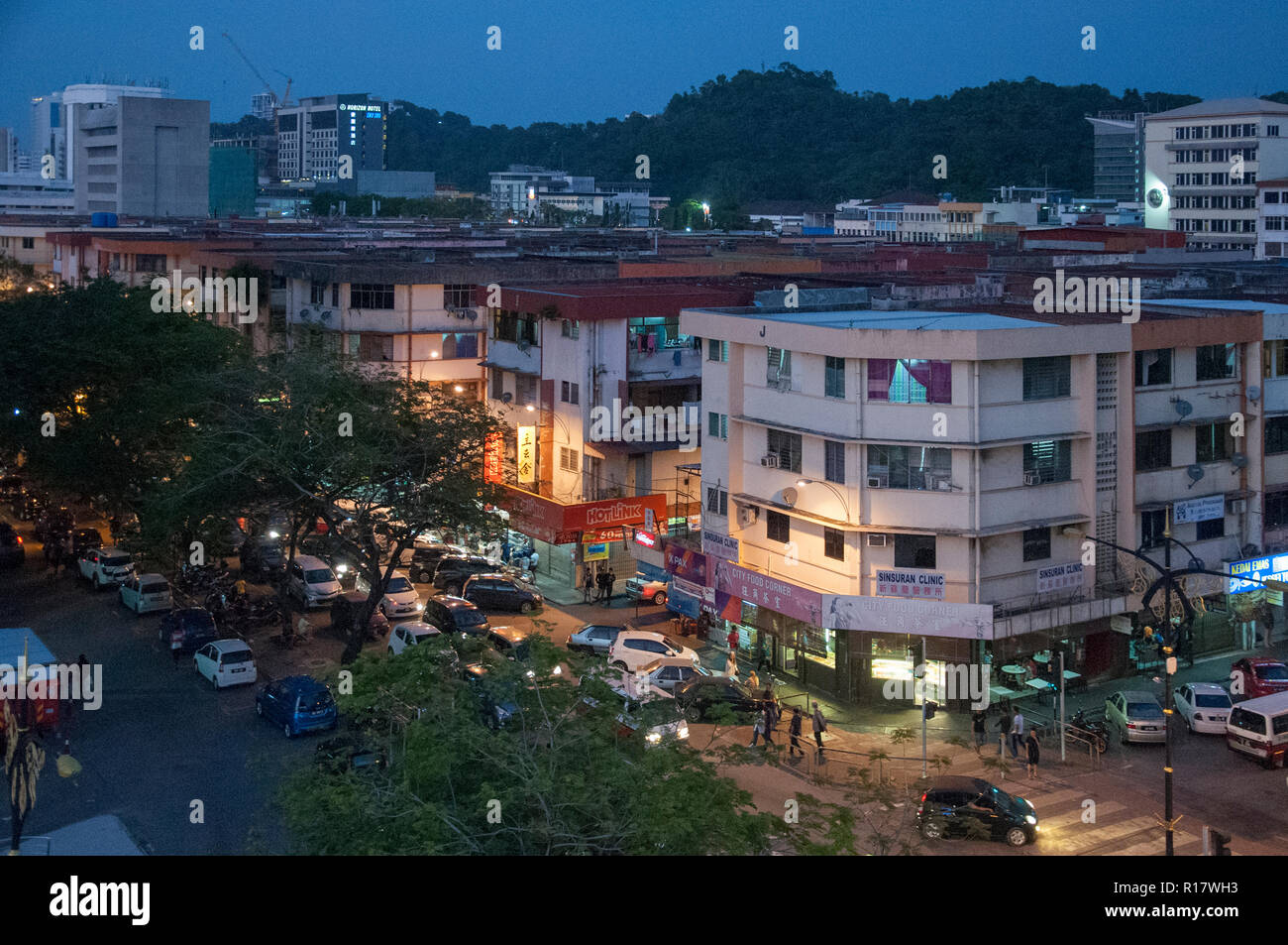 Kota Kinabalu, Sabah au crépuscule, Bornéo Malaisien Banque D'Images