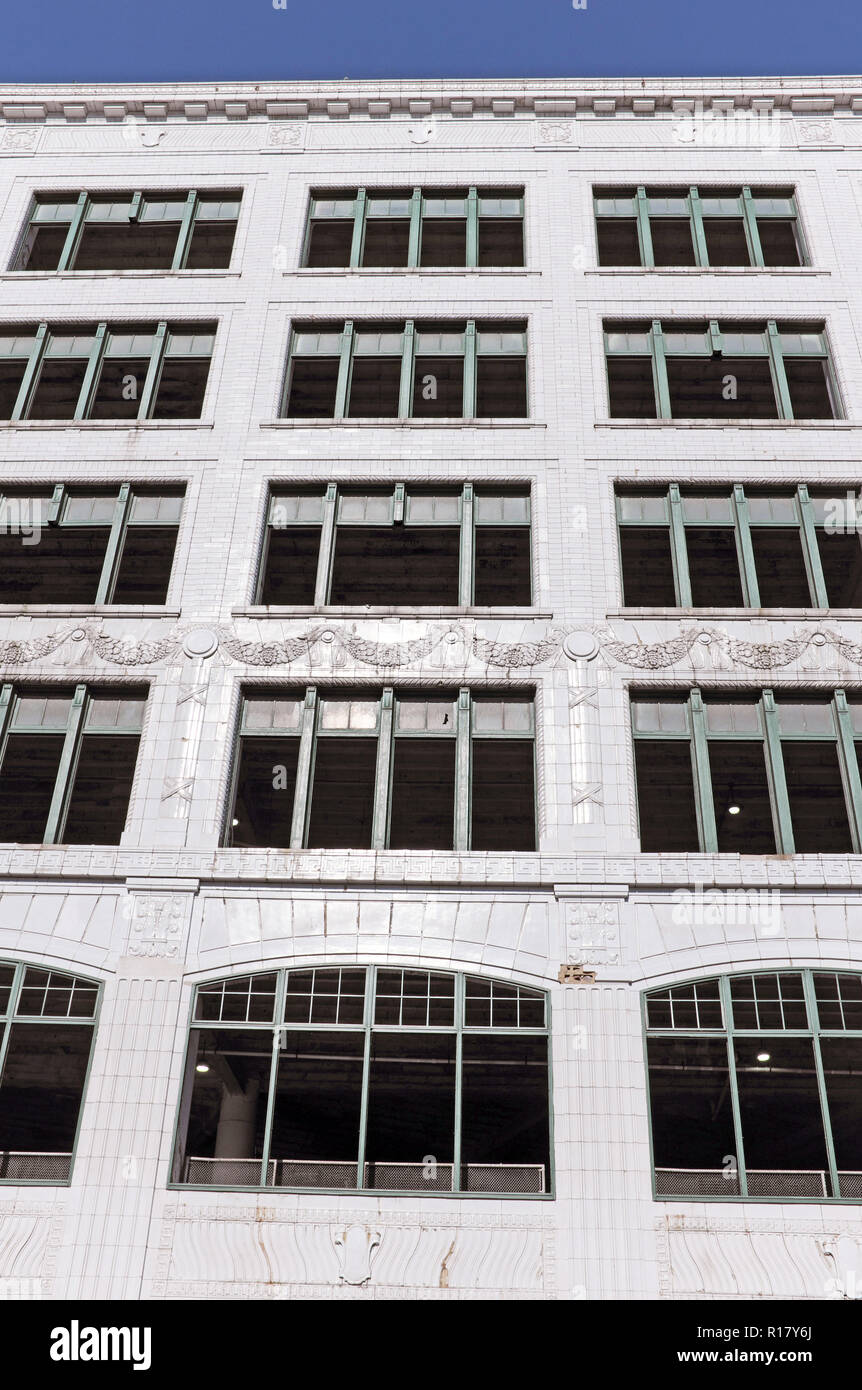 Le bâtiment historique Halle au centre-ville de Cleveland, Ohio, USA est en cours de construction et rénovation de plus en plus espace résidentiel. Banque D'Images