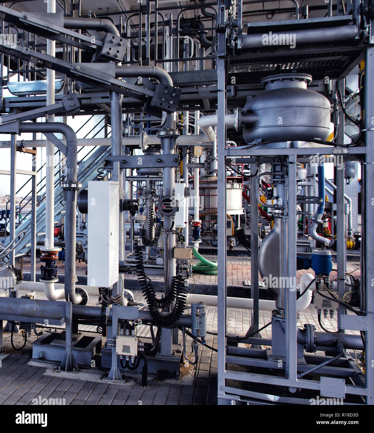 Jauge de pression psi mètre de tuyau et soupapes du circuit d'huile Banque D'Images