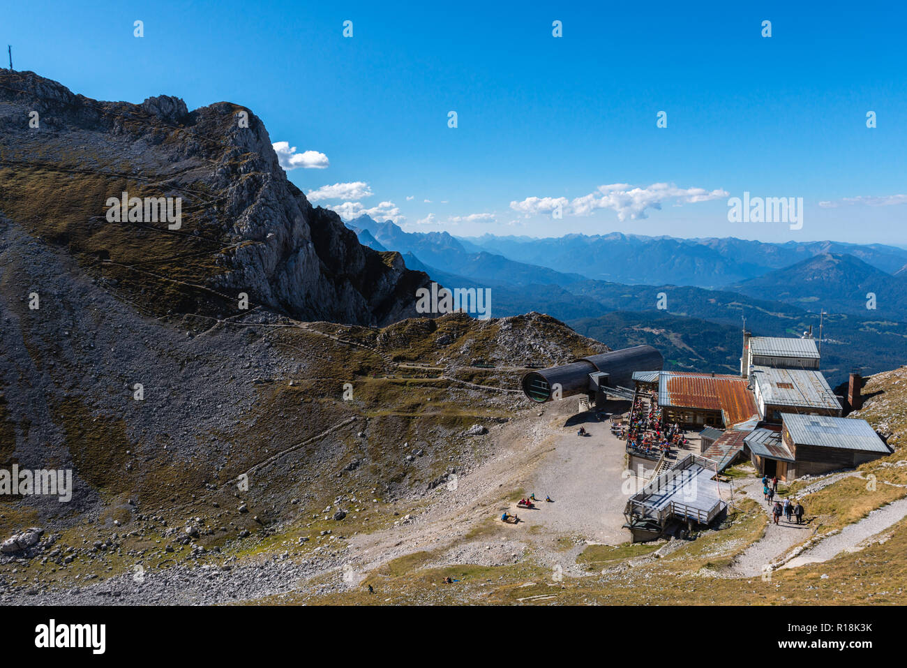 Panoramaweg Passamani Passamani ou sentier de randonnée, Karwendelbahn, Mittenwald, Karwendelgebirge ou montagnes du Karwendel, les Alpes, Bavière, Allemagne Banque D'Images