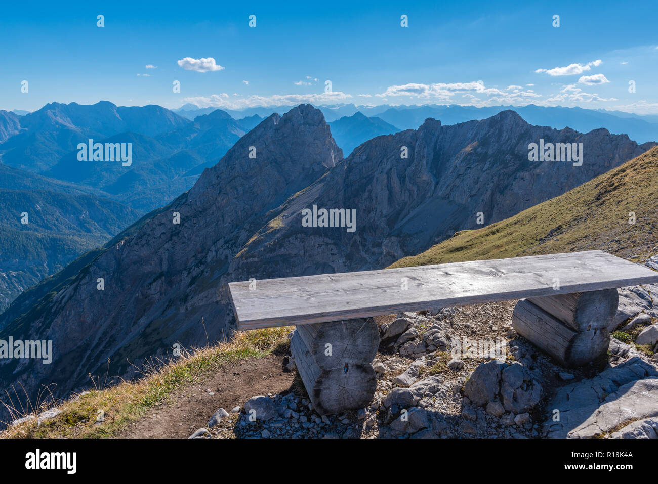 Panoramaweg Passamani Passamani ou sentier de randonnée, Karwendelbahn, Mittenwald, Karwendelgebirge ou montagnes du Karwendel, les Alpes, Bavière, Allemagne Banque D'Images