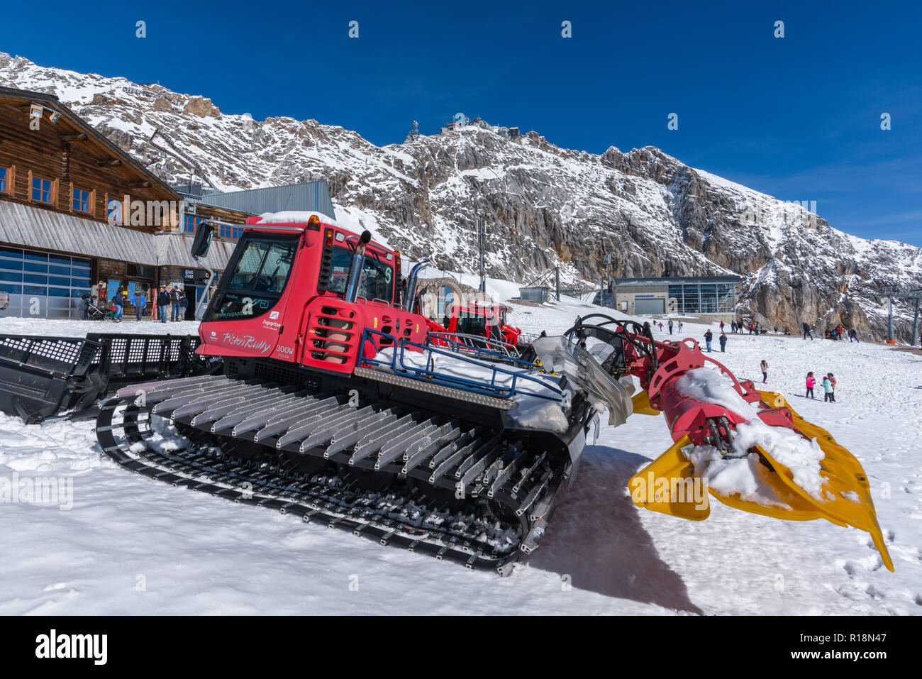 Zugspitze, Zugspitzeplat, plus haut sommet, Garmisch-Partenkirchen, Wetterstein Gebirge ou du Wetterstein, dans les Alpes, Bavaria, Germany, Europe Banque D'Images