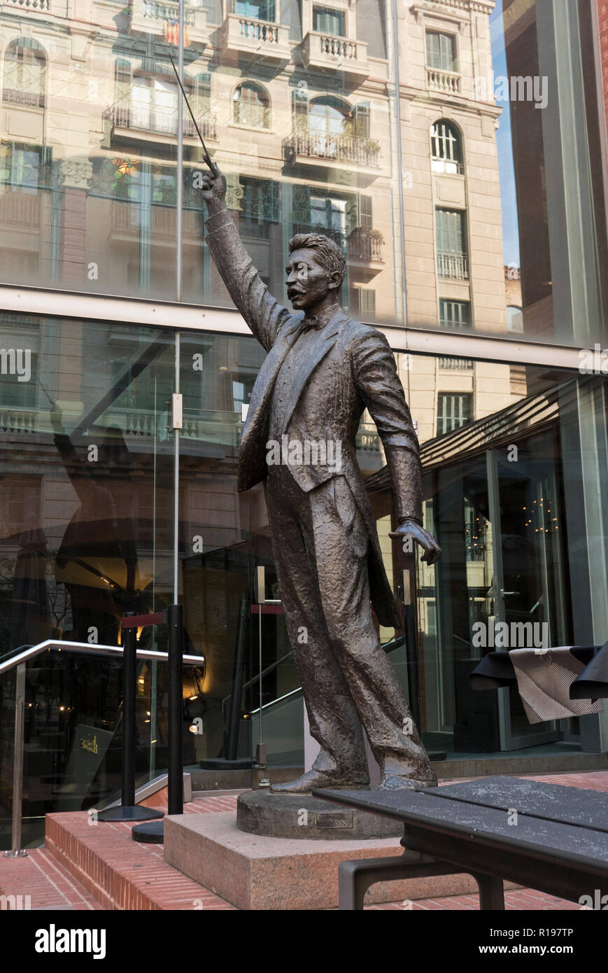 Statue du compositeur Catalan Luis Millet en dehors de la Palau de la Musica, Barcelone, Espagne Banque D'Images