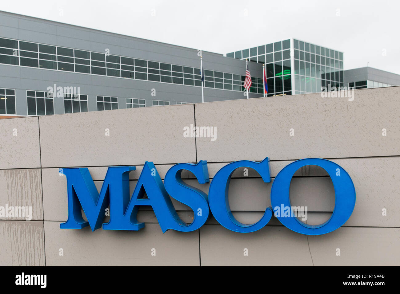 Un logo affiche à l'extérieur du siège de la Masco Corporation de Livonia, Michigan, le 27 octobre 2018. Banque D'Images