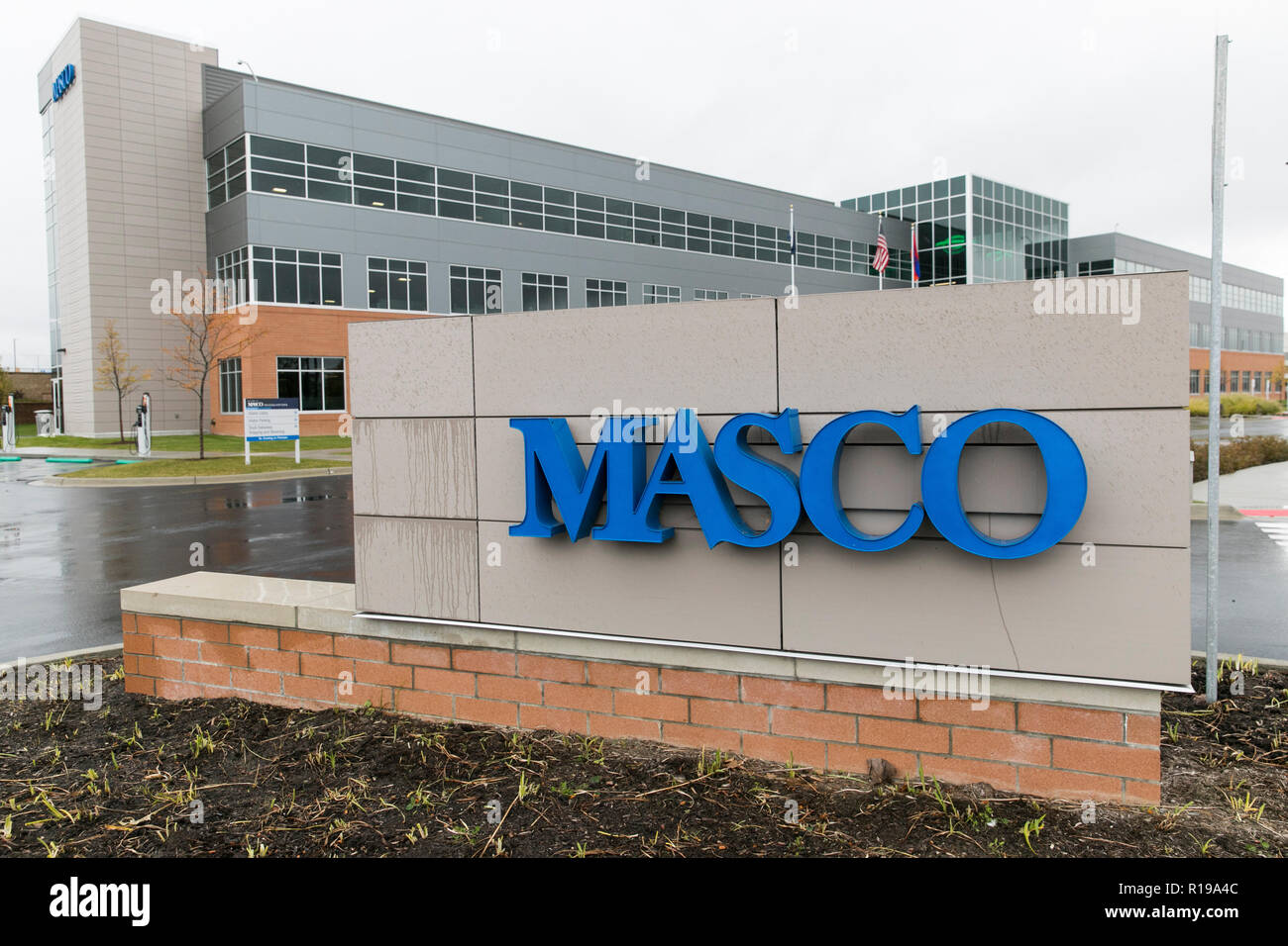Un logo affiche à l'extérieur du siège de la Masco Corporation de Livonia, Michigan, le 27 octobre 2018. Banque D'Images