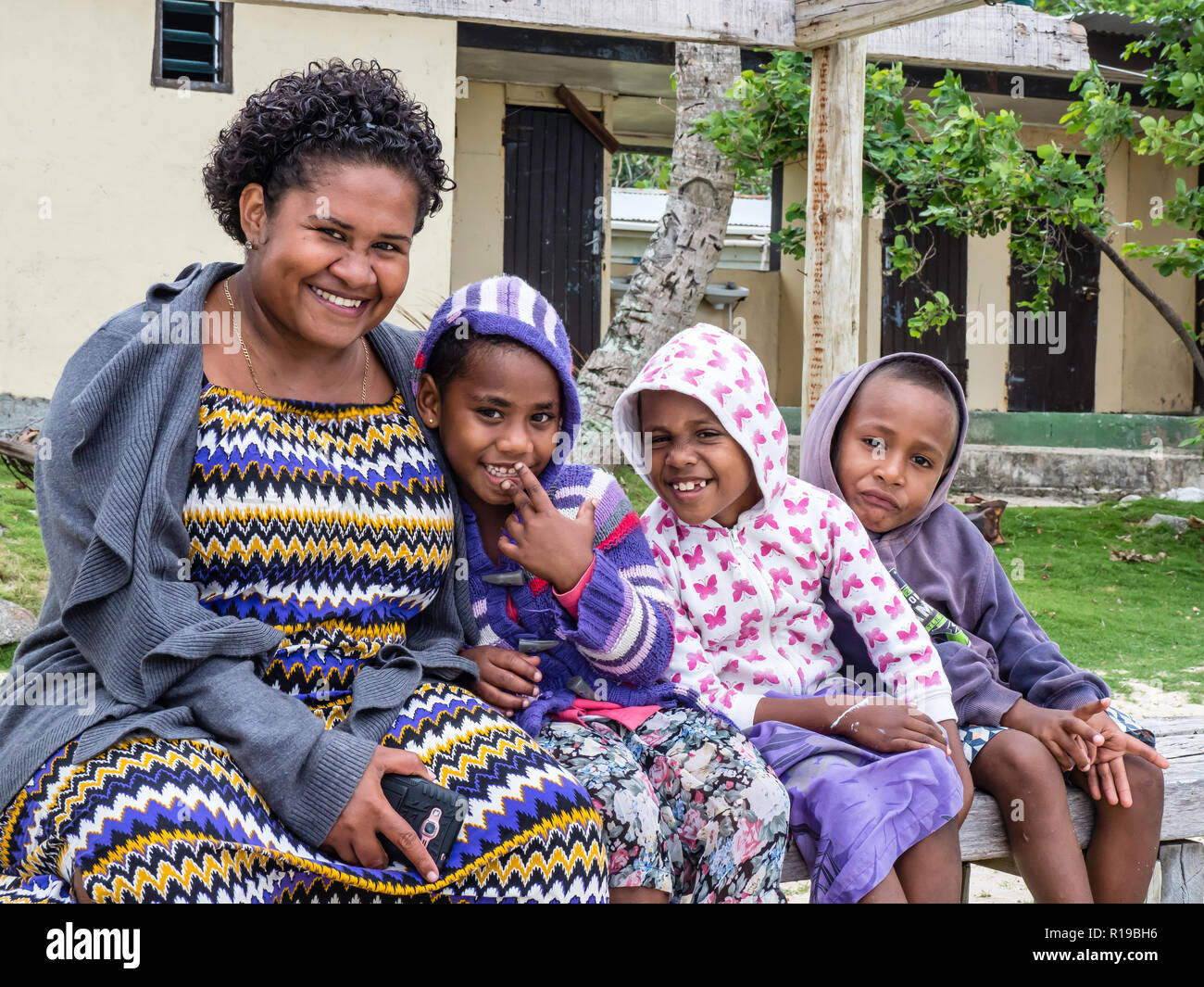 Les habitants de la petite île de Dravuni, Kadavu Group, République de Fidji. Banque D'Images