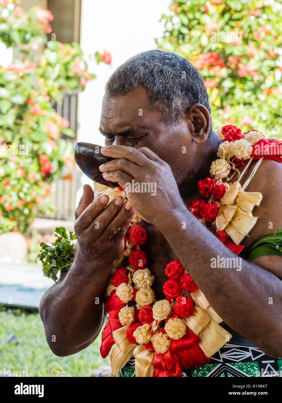 Une cérémonie de kava de la population du village de Sabeto, Viti Levu, République de Fidji. Banque D'Images