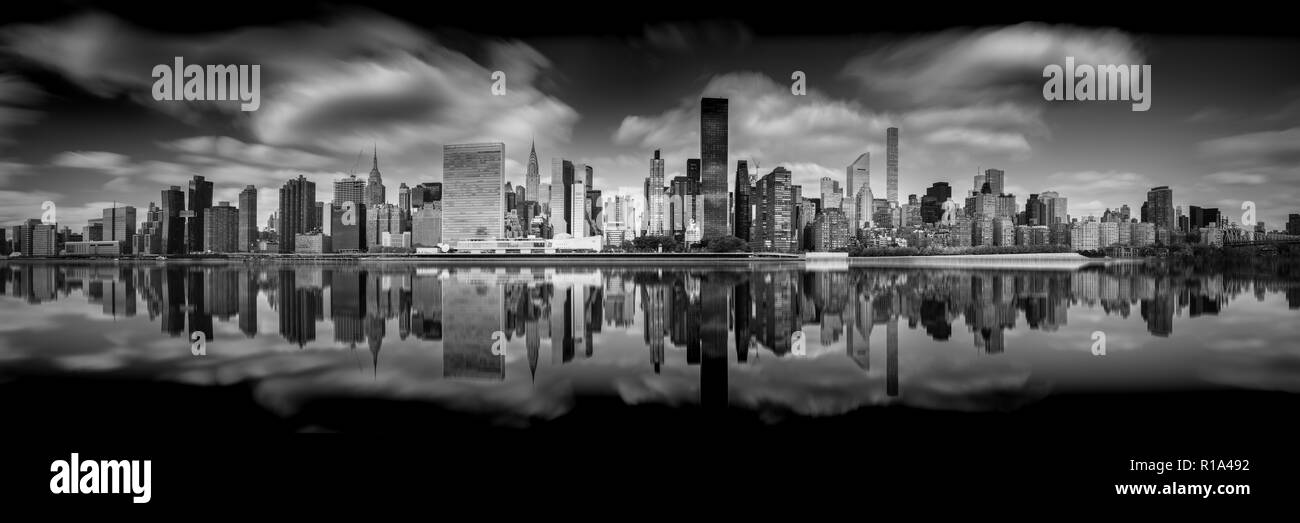New York Skyline du Queens Banque D'Images