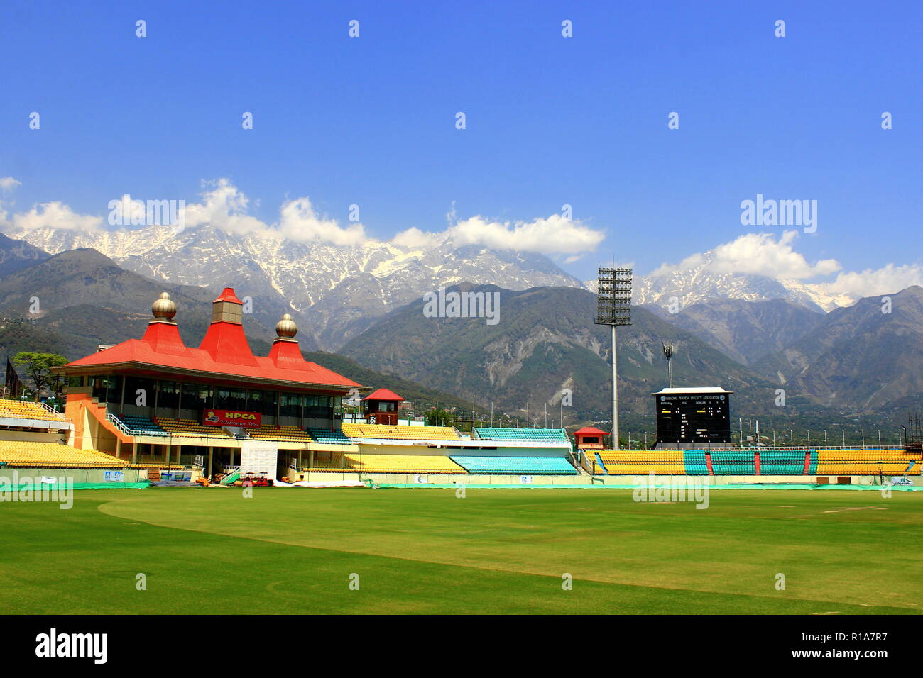 Stade de cricket emblématique de Dharamshala, Himachal Pradesh Banque D'Images