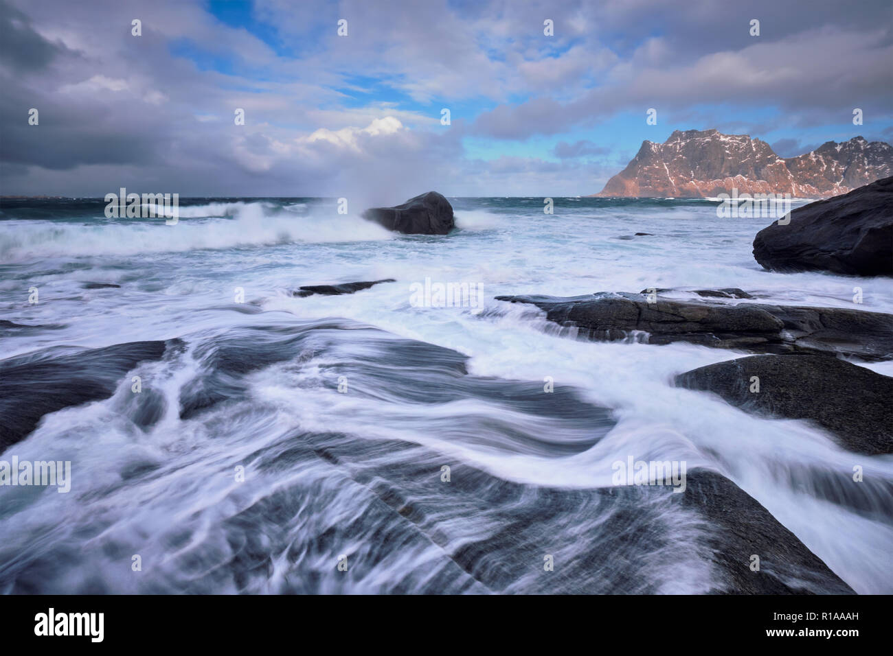Côte Rocheuse de fjord en Norvège Banque D'Images