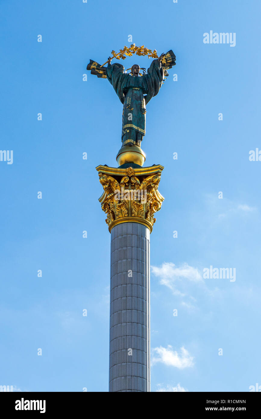 La place de l'indépendance, la place Maidan Nezalezhnosti, centre ville Kiev, Ukraine 06.11.2018 Banque D'Images