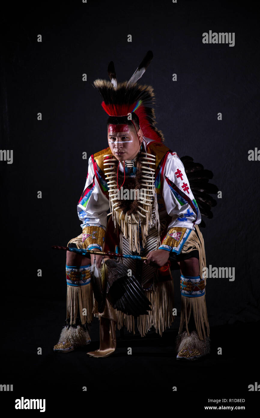 Sioux lakotas en costume autochtone dans le Dakota du Sud Banque D'Images