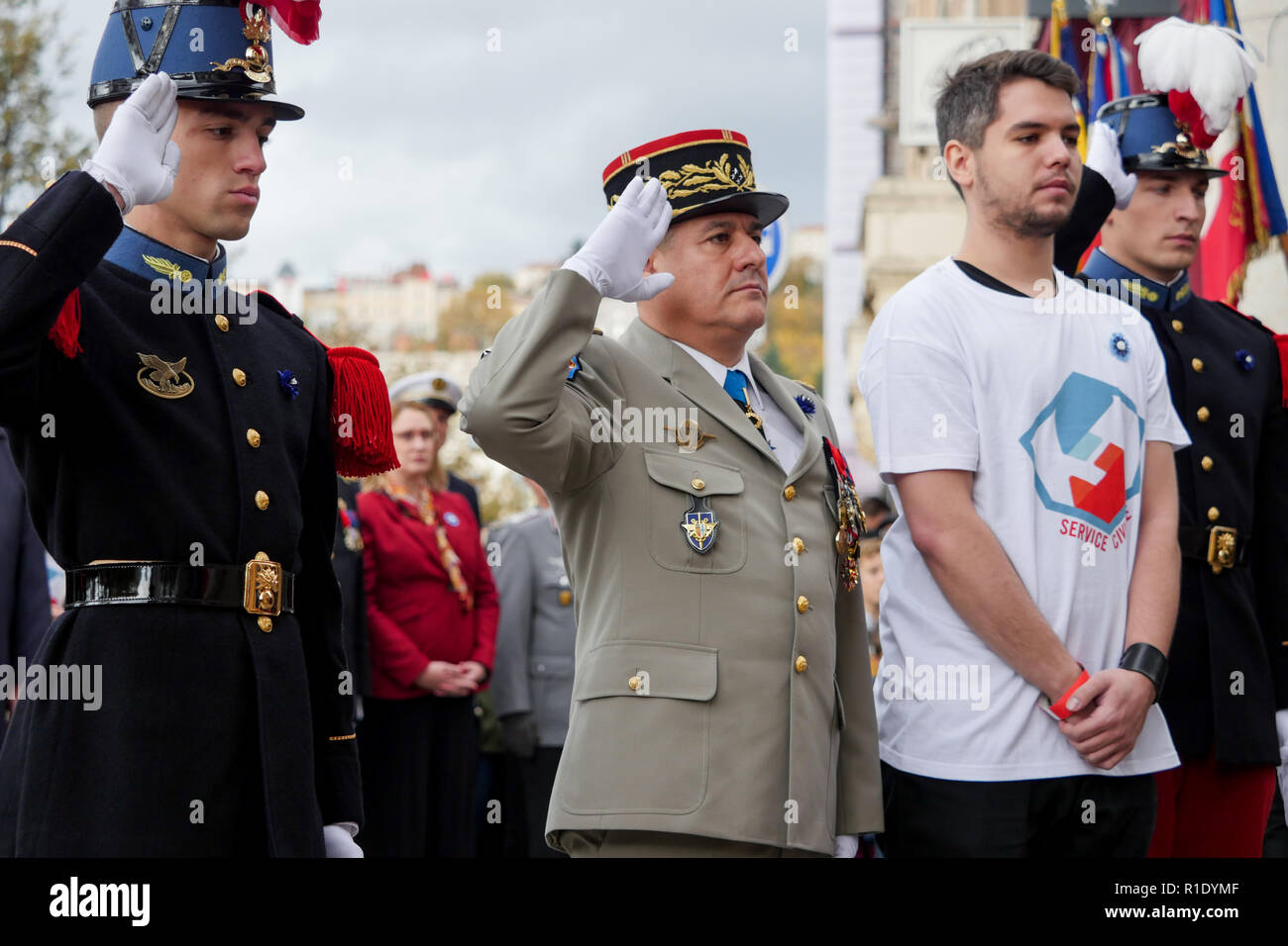 Le général Philippe M. Loiacono, gouverneur militaire de Lyon, assiste à des cérémonies de commémoration du 100e anniversaire de l'armistice de 1918, Lyon, France Banque D'Images