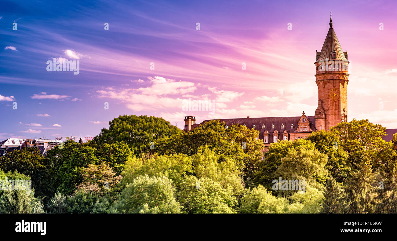 Vue sur Spuerkees, Banque d'épargne de l'État siège au Luxembourg Banque D'Images