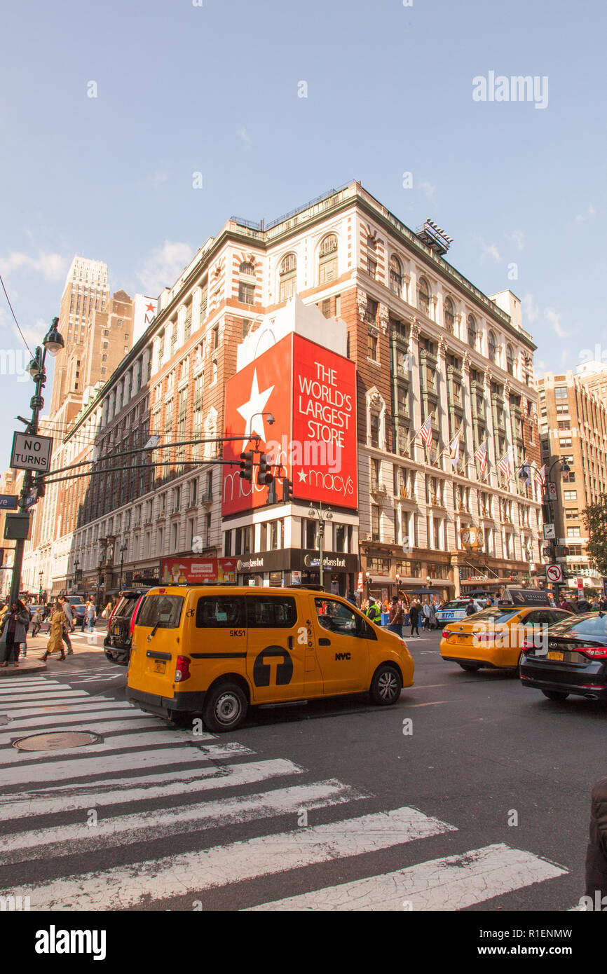 Du grand magasin Macy's Herald Square, sur la sixième Avenue, Manhattan, New York City, États-Unis d'Amérique. Banque D'Images