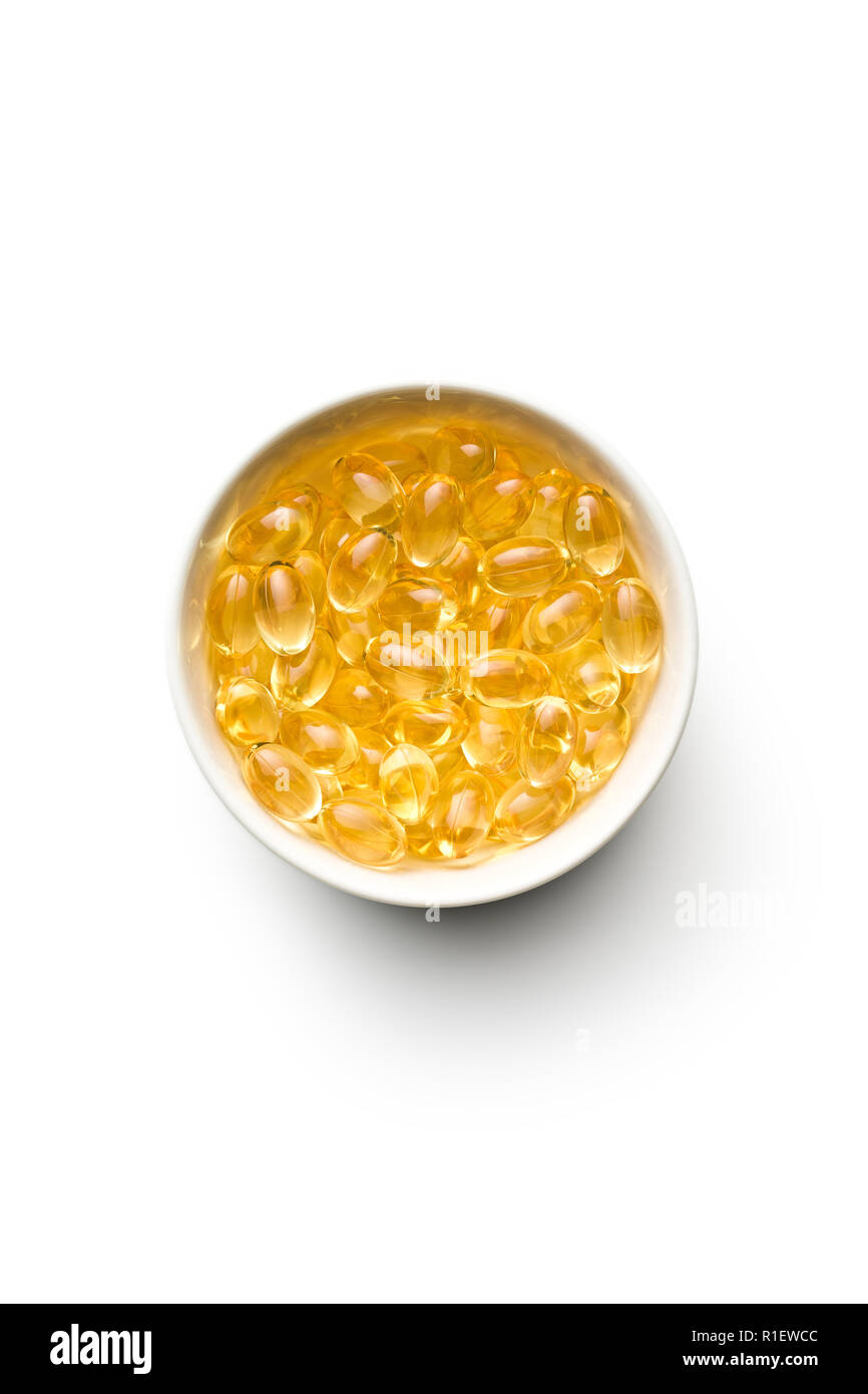 Omega 3 capsules de gel. Pilules d'huile de poisson. Omega-3 en bonne santé dans un bol. Banque D'Images