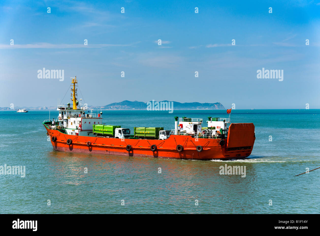 Iles CHANGDAO, Shandong, Chine - 20 juil 2018 : Véhicule ferry du port de Changdao. Banque D'Images