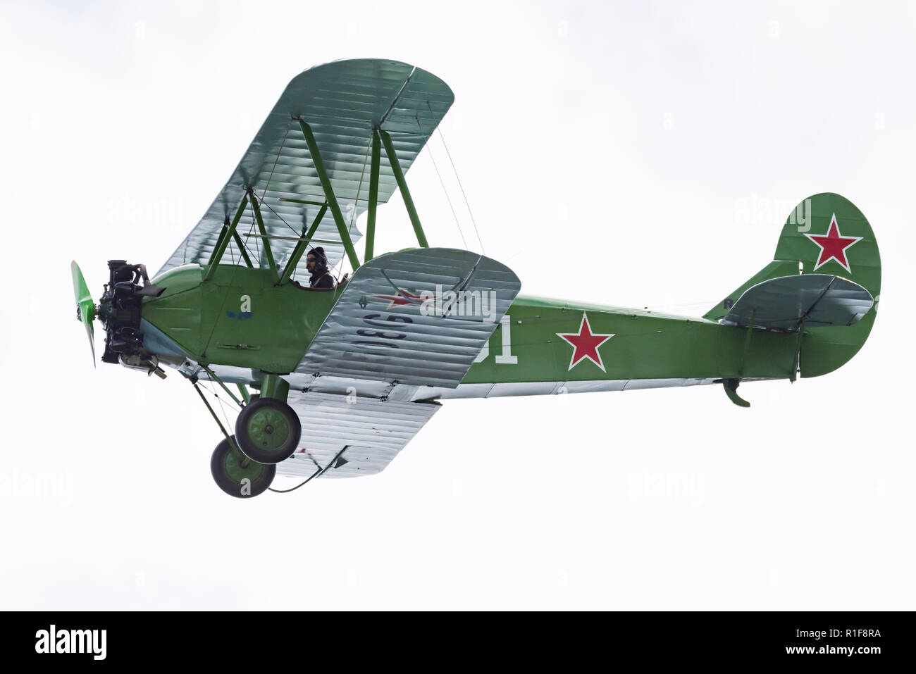 Novosibirsk, Russie - Août 5, 2018 : un seul moteur soviétique Policarpov biplan PO-2 ou U-2 à un spectacle aérien à Mochishche. Banque D'Images