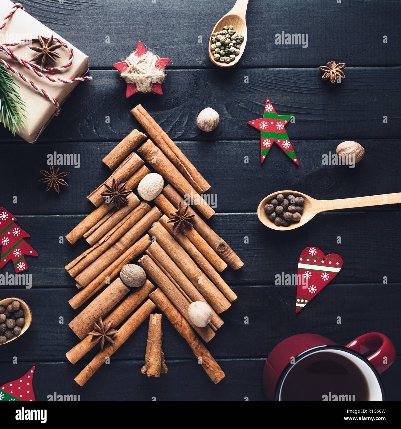 Arbre de Noël de cannelle et anis Banque D'Images