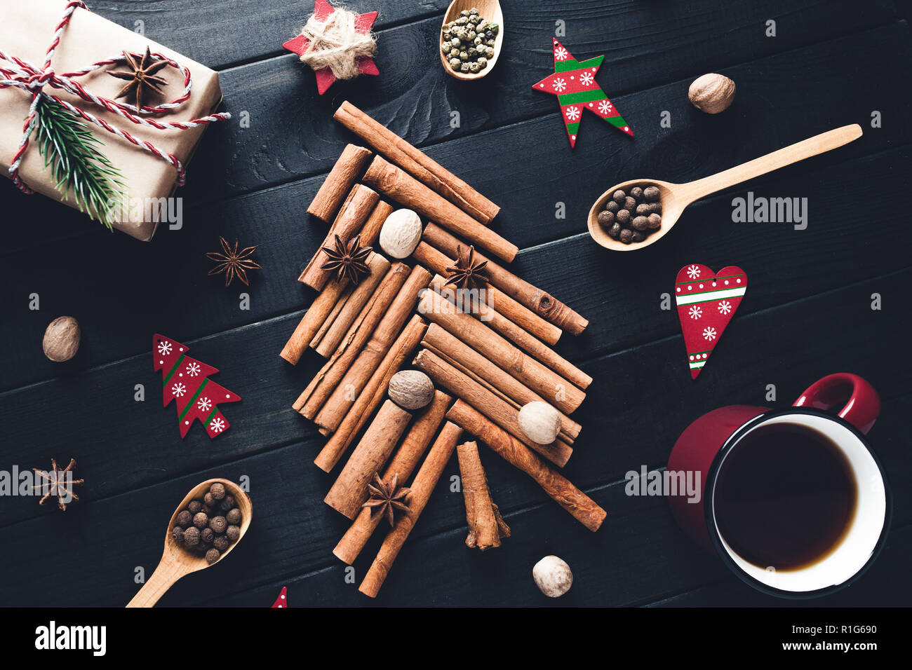 Arbre de Noël de cannelle et anis Banque D'Images