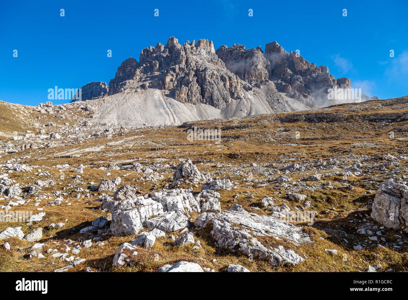 Passportenkofel à côté de la montagne, trois pics, Dolomites Tyrol du Sud Banque D'Images