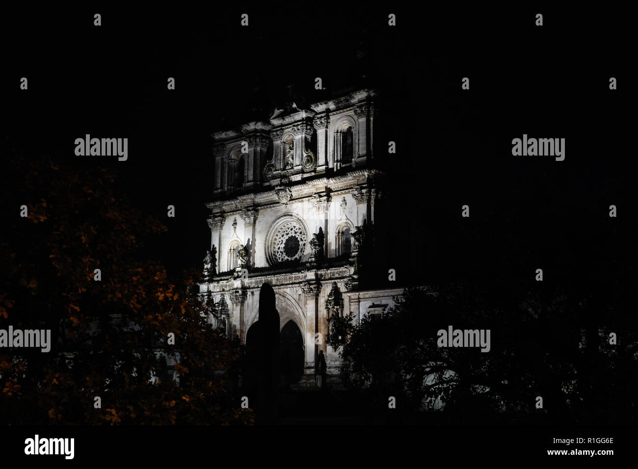 Le monastère d'Alcobaça, Mosteiro de Santa Maria de Alcobaça, une église catholique romaine située dans la ville d'Alcobaça, dans la sous-région Oeste, a été fondée Banque D'Images