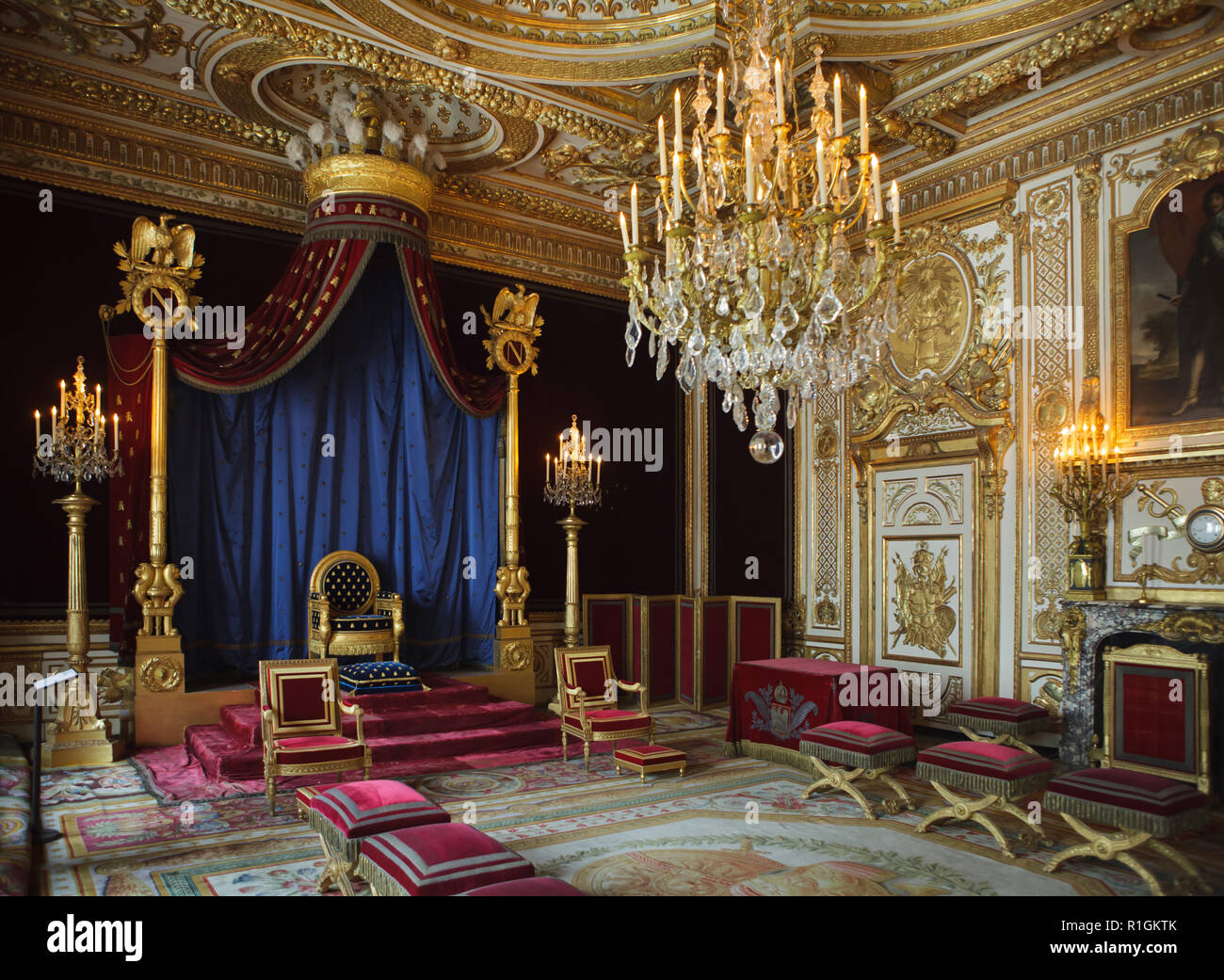 Salle Du Trône Redessiné Pour Napoléon Bonaparte Dans Le Palais De ...