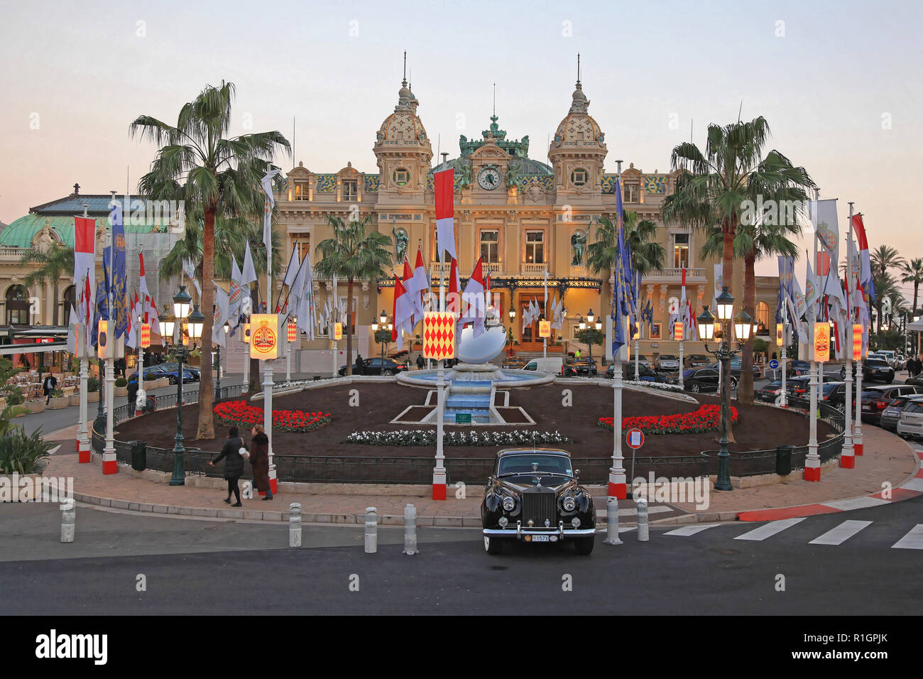 Monte Carlo, Monaco - le 18 janvier 2012 : Place du Casino avec une partie du chemin à la tombée de la Formule 1 à Monte Carlo, Monaco. Banque D'Images