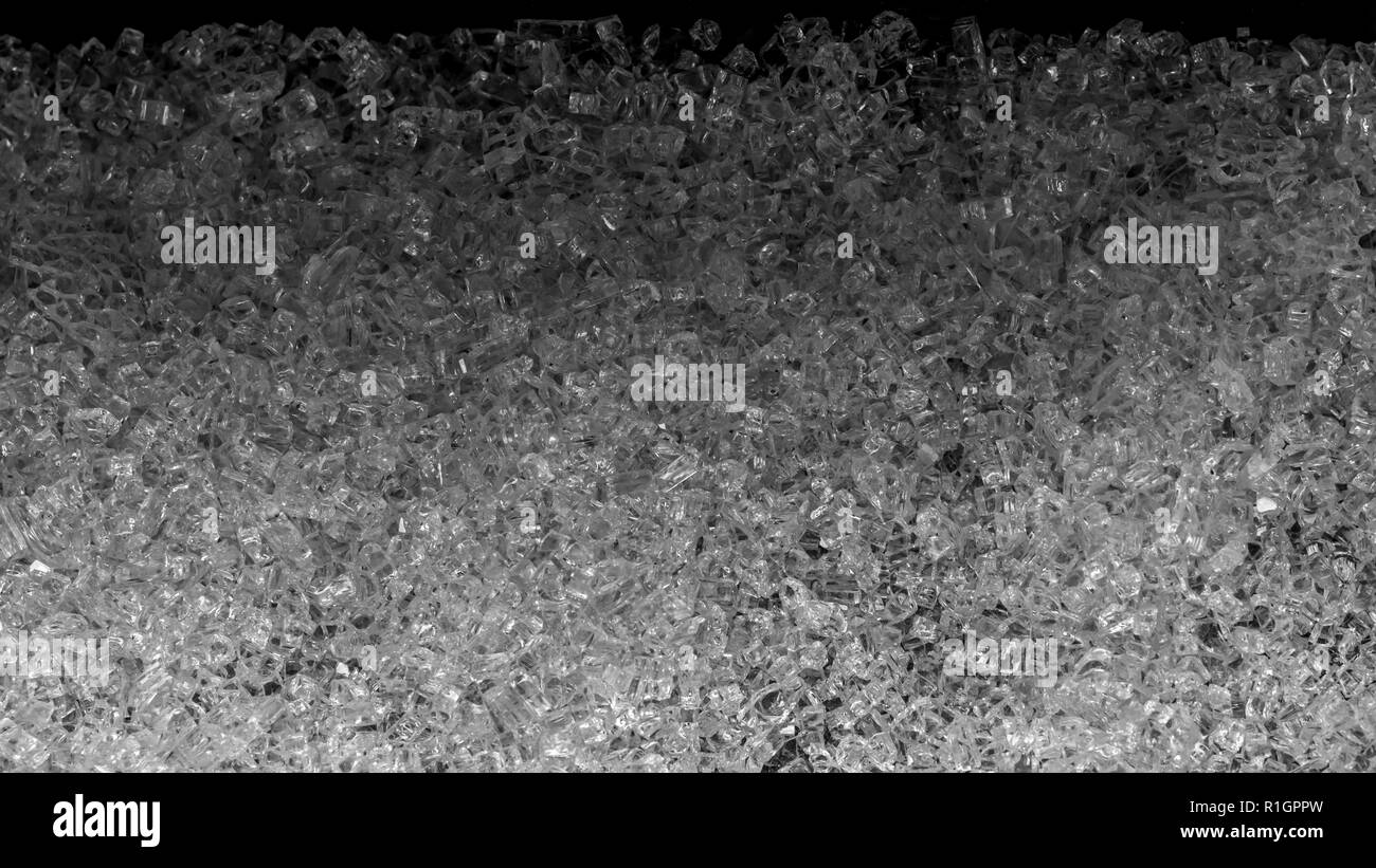 Le verre fissuré en noir et blanc et de close-up Banque D'Images