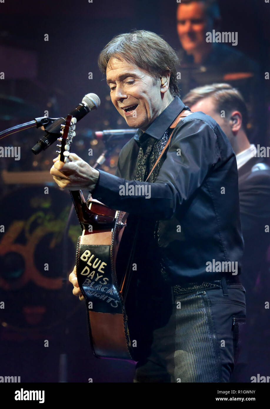 Sir Cliff Richard effectue à la Manchester Bridgewater Hall avec : Cliff Richard Où : Manchester, Royaume-Uni Quand : 12 Oct 2018 Credit : Sakura/WENN.com Banque D'Images