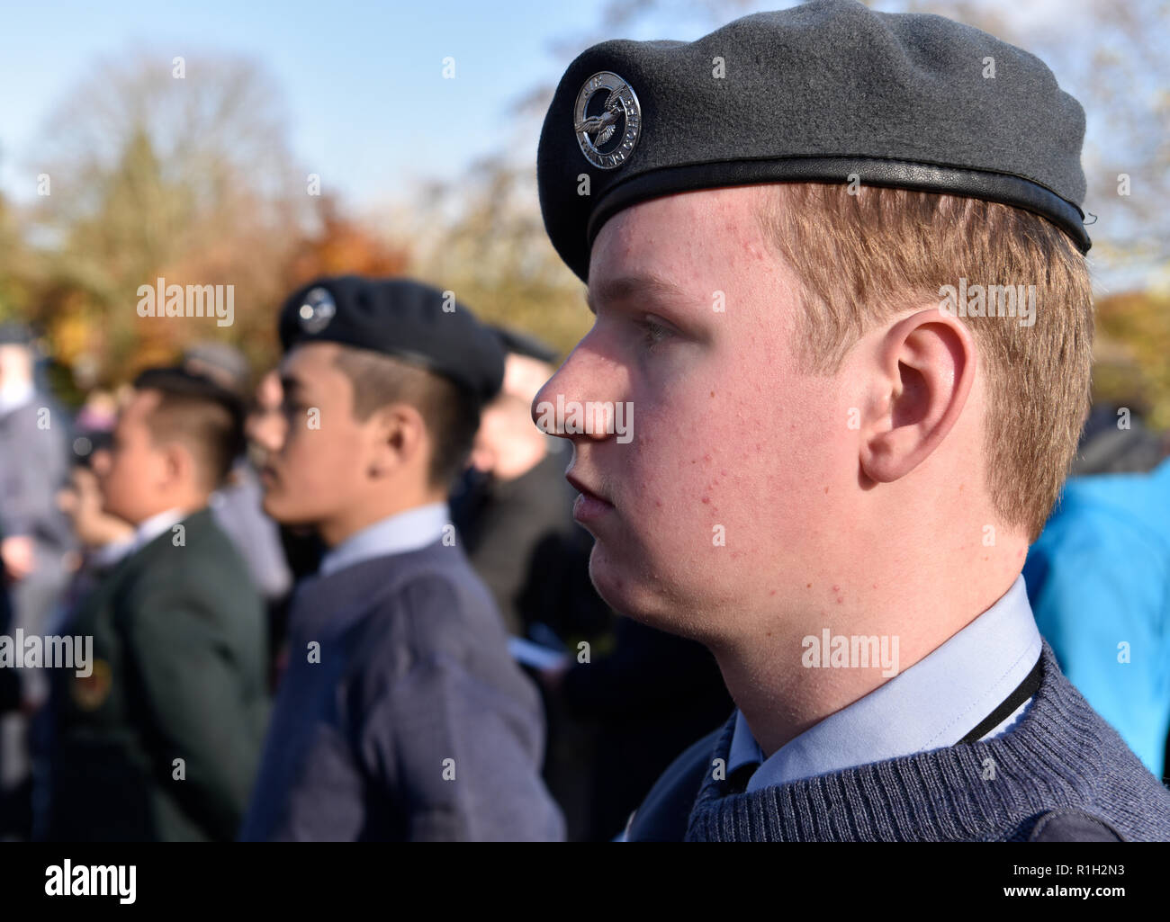 Air Training Corps défilent lors Dimanche du souvenir, mémorial de guerre, Bordon, Hampshire, Royaume-Uni. 11.11.2018. Banque D'Images