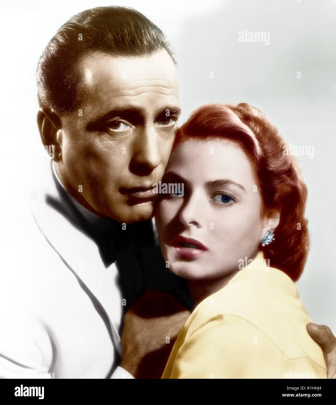 Casablanca est un drame romantique américain 1942 film de Michael Curtiz en fonction de Murray Burnett et Joan Alison's unproduced jeu de scène tout le monde s'agit de Rick. Le film stars Humphrey Bogart, Ingrid Bergman, Paul Henreid et ; il dispose également Claude Rains, Conrad Veidt, Sydney Greenstreet, Peter Lorre, et Dooley Wilson. Pendant la Seconde Guerre mondiale contemporaine, il s'articule autour d'un expatrié français qui doit choisir entre son amour pour une femme et de l'aidant et son mari, un chef de la résistance tchèque, s'échapper de la ville sous contrôle de Vichy de Casablanca à continuer son combat contre les Naz Banque D'Images