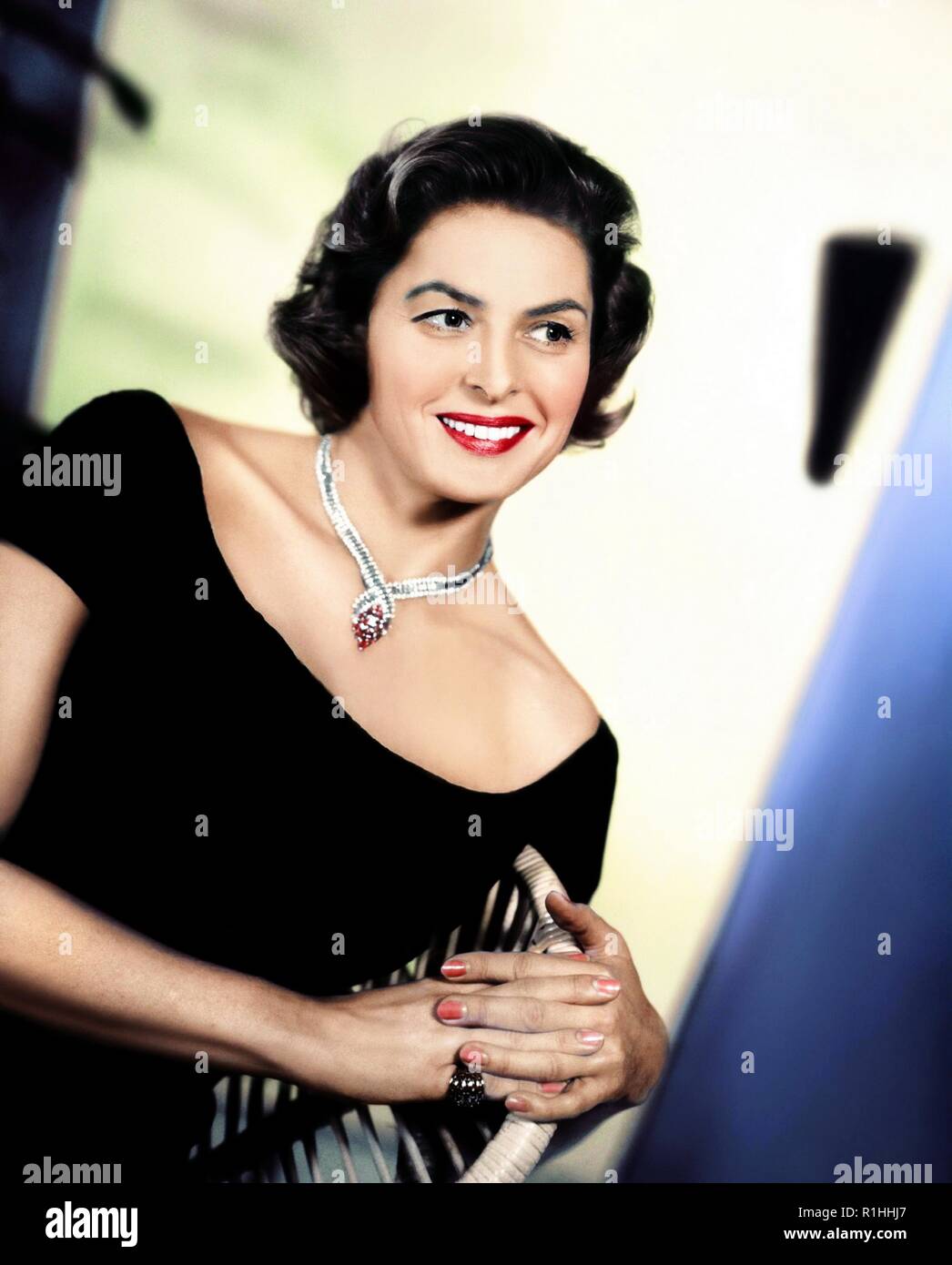 Ingrid Bergman (29 août 1915 - 29 août 1982) était une actrice suédoise qui a joué dans une variété de films européens et américains. Elle a remporté trois Oscars, deux Primetime Emmy Awards, quatre Golden Globes, un BAFTA AWARD, et d'un Tony Award. Elle est surtout connu pour ses rôles comme Ilsa Lund à Casablanca (1942), et qu'Alicia Huberman dans Notorious (1946).[ : Crédit Photo Hollywood Archive / MediaPunch Banque D'Images