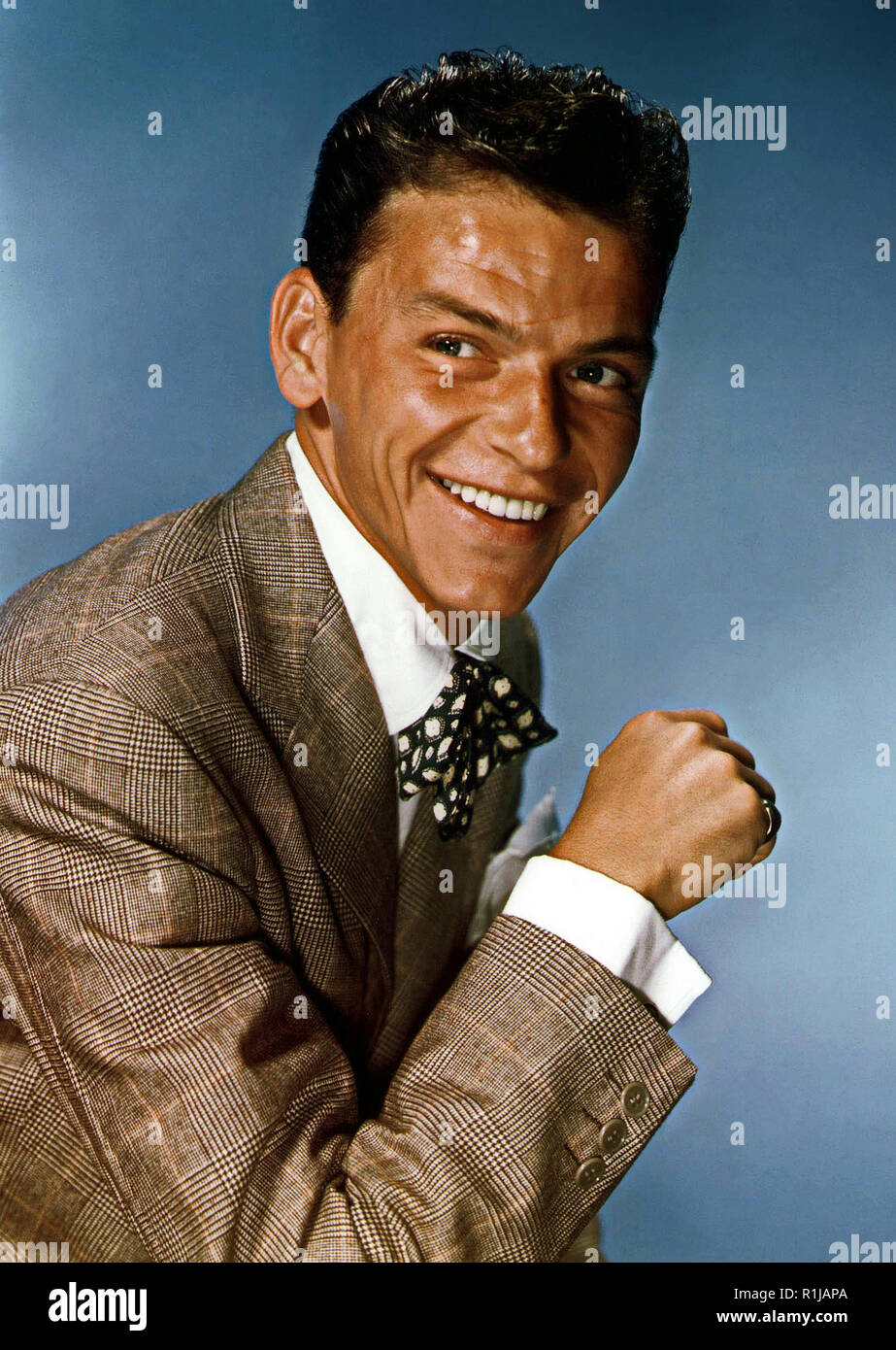 Une photo promotionnelle de chanteur, acteur et artiste Frank Sinatra. Hollywood : Crédit Photo Archive / MediaPunch Banque D'Images