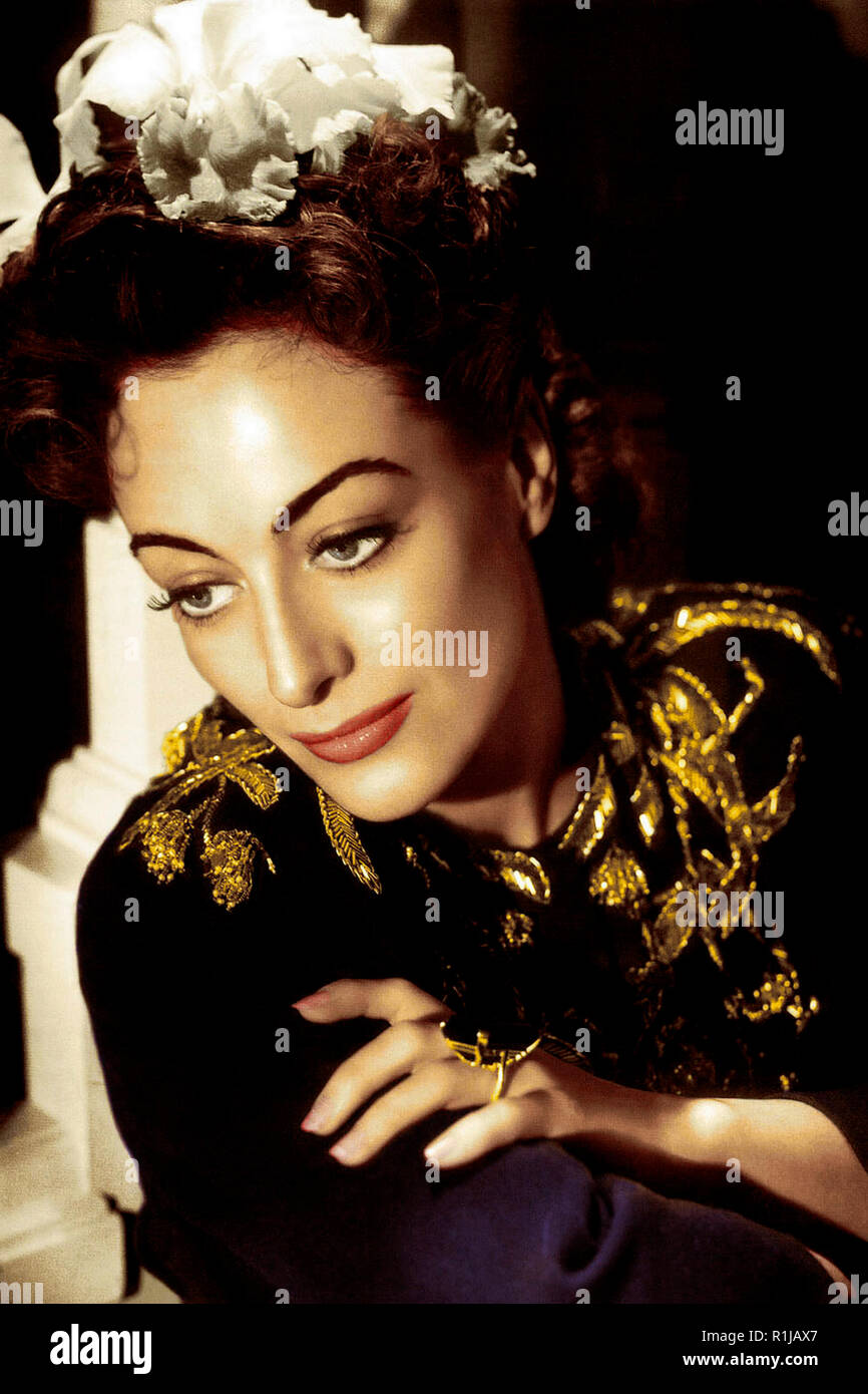 Joan Crawford (née Lucille Fay LeSueur ; mars 23, ch. 1904 ñ 10 Mai, 1977) était une actrice américaine qui a commencé sa carrière en tant que danseuse et showgirl étape. En 1999, l'American Film Institute a classé dixième Crawford sur sa liste des plus grandes stars féminines du cinéma hollywoodien classique. Hollywood : Crédit Photo Archive / MediaPunch Banque D'Images