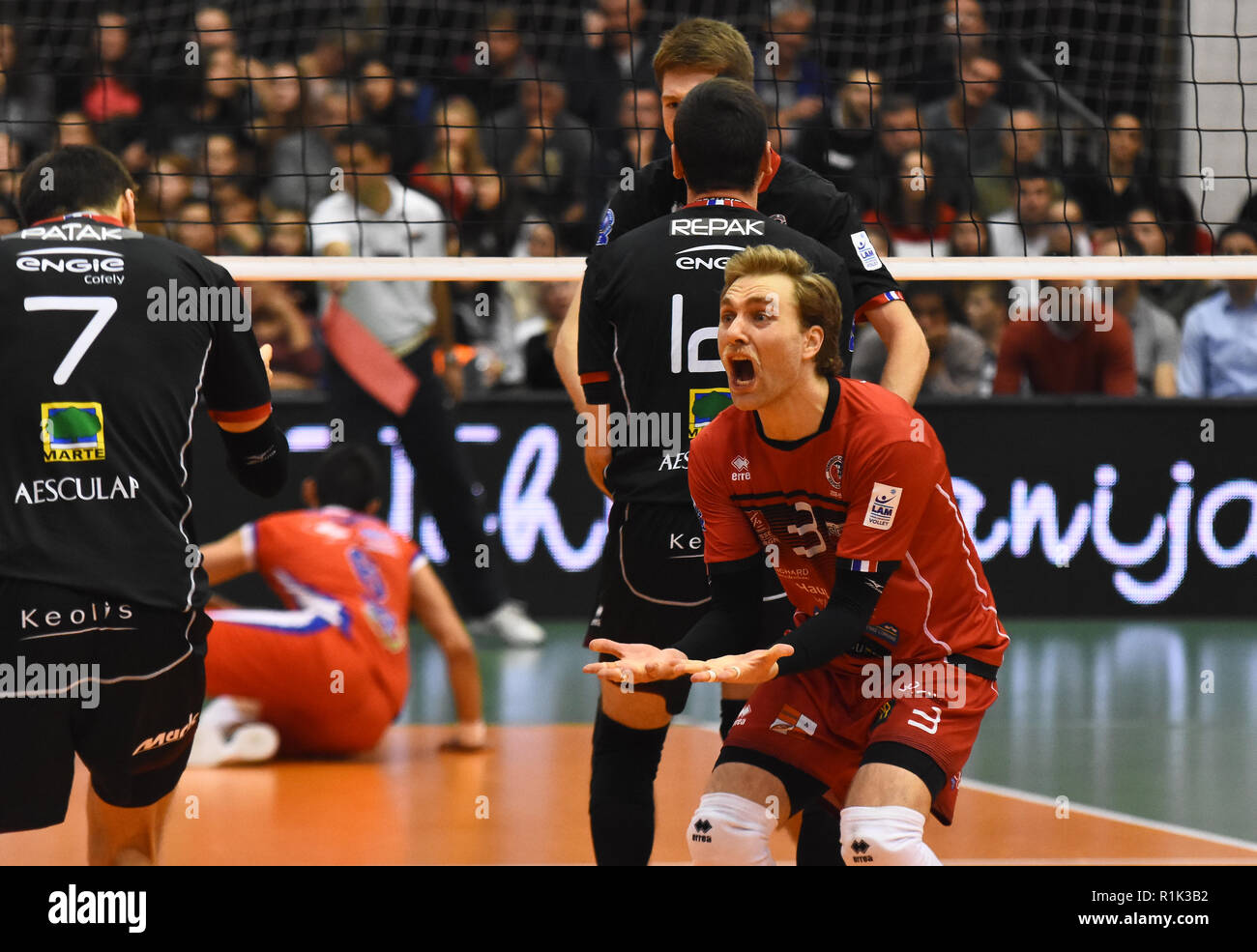 Novi Sad, Serbie 13 novembre 2018 ligue des champions de volley-ball CEV troisième tour de qualifications correspondent à la Voïvodine entre NS Seme(Serbie) et Chaumont VB 52 HM(France) photo Nenad Mihajlovic Crédit : Nenad Mihajlovic/Alamy Live News Banque D'Images