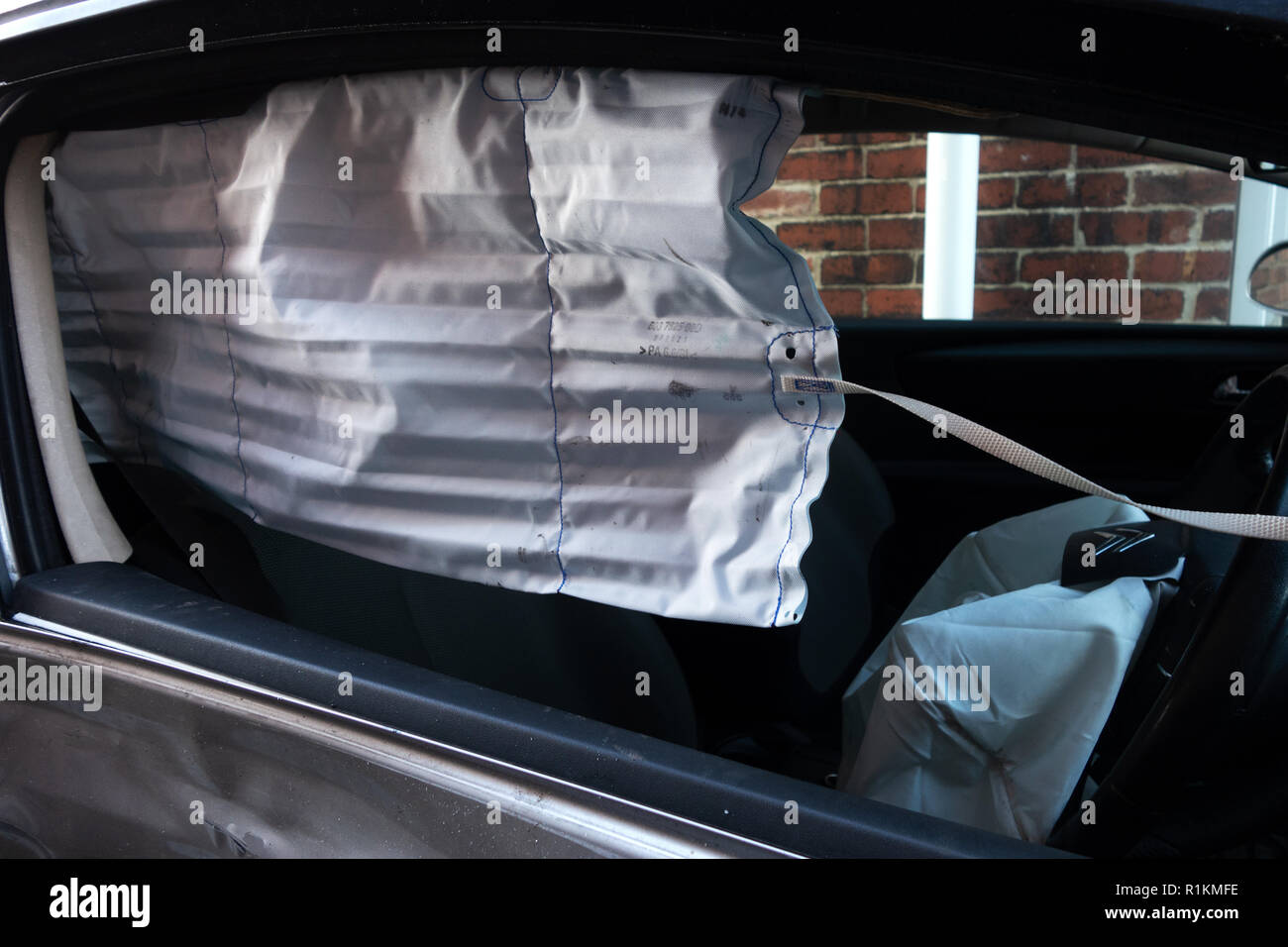 Airbag déclenché par accident Banque de photographies et d’images à haute résolution Alamy