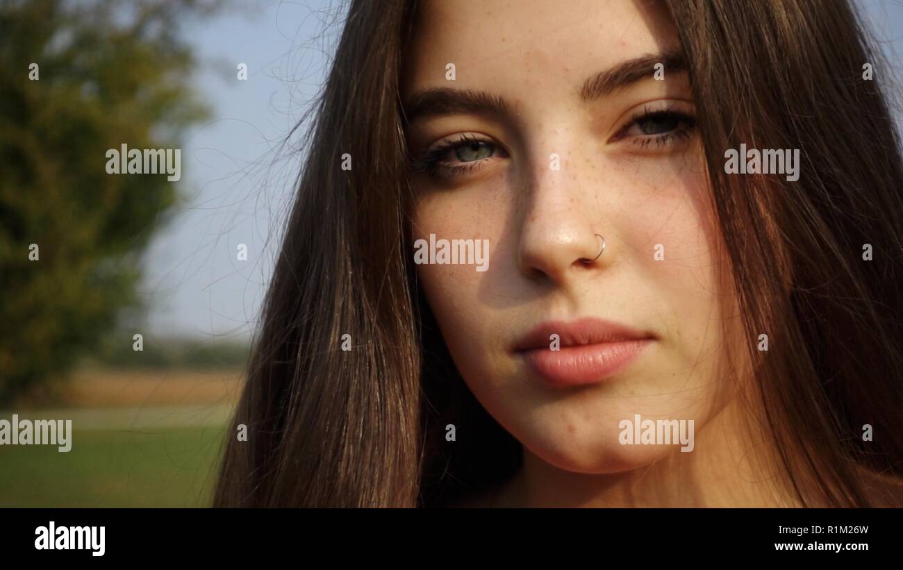 Fille Trop Belle De 14 Ans www.alamyimages.fr