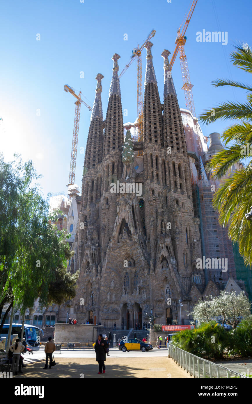 Barcelone/Espagne - 02.04.2014 : Barcelone Sagrada Familia célèbre église inachevée de Gaudi Banque D'Images