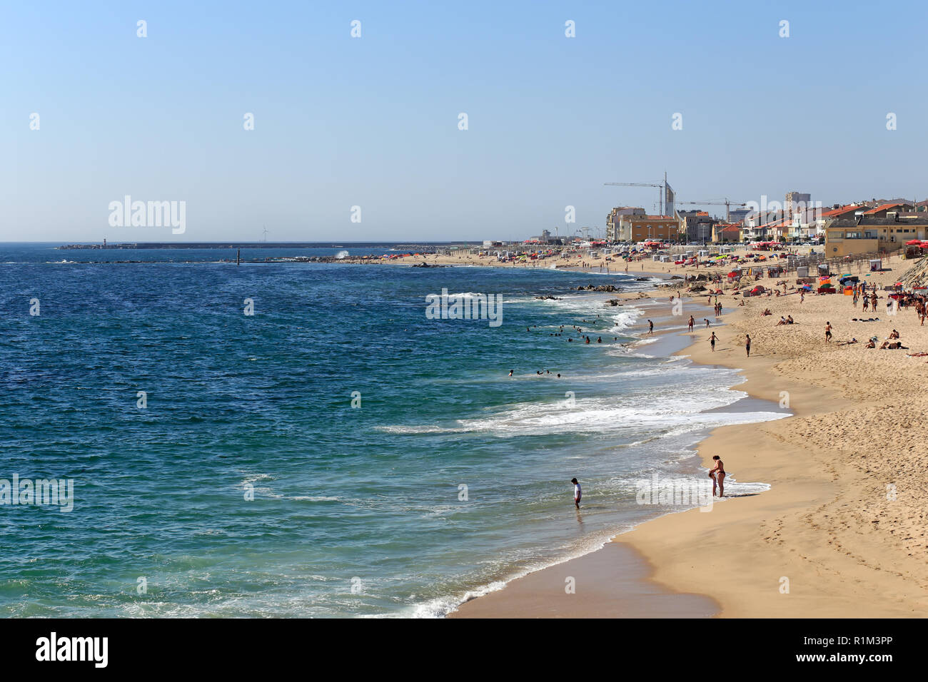 Vila do Conde, Portugal - 19 juin 2015 : belle plage au début de l'été dans le nord du Portugal Banque D'Images
