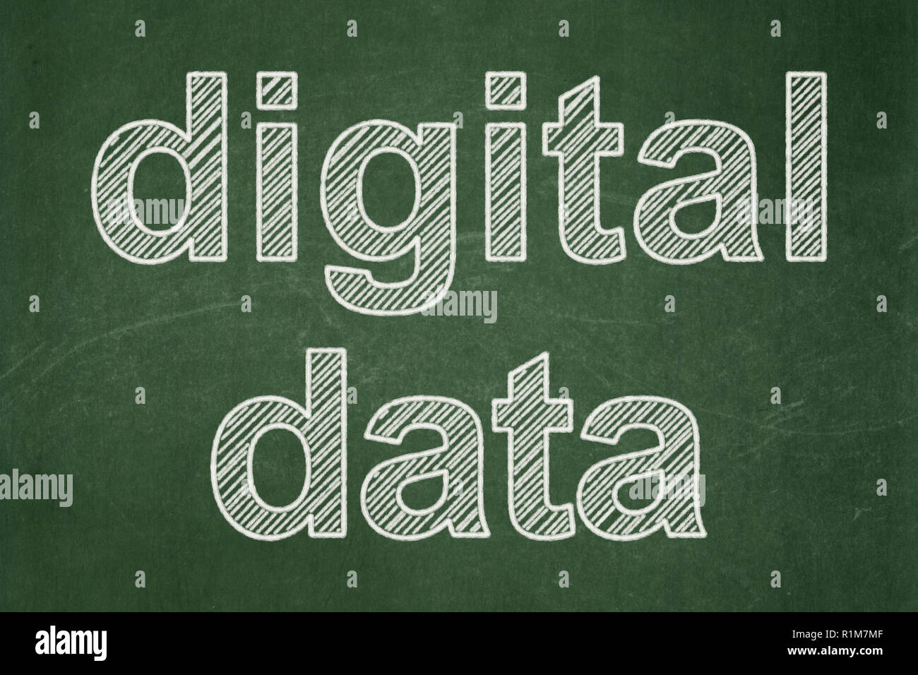 Concept de données : Données numériques sur tableau arrière-plan Banque D'Images